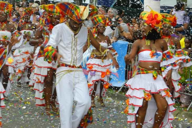 Plongez dans la Magie du Carnaval de Martinique : Une Célébration Culturelle Envoûtante des Caraïbes