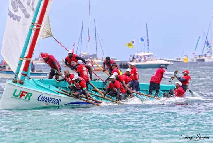 Tour des Yoles de la Martinique : Une Odyssée Nautique Envoûtante